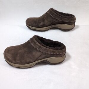 Merrell Encore Chill Stitch Womens 5 Chocolate Brown Suede Faux Fur Clogs J66312